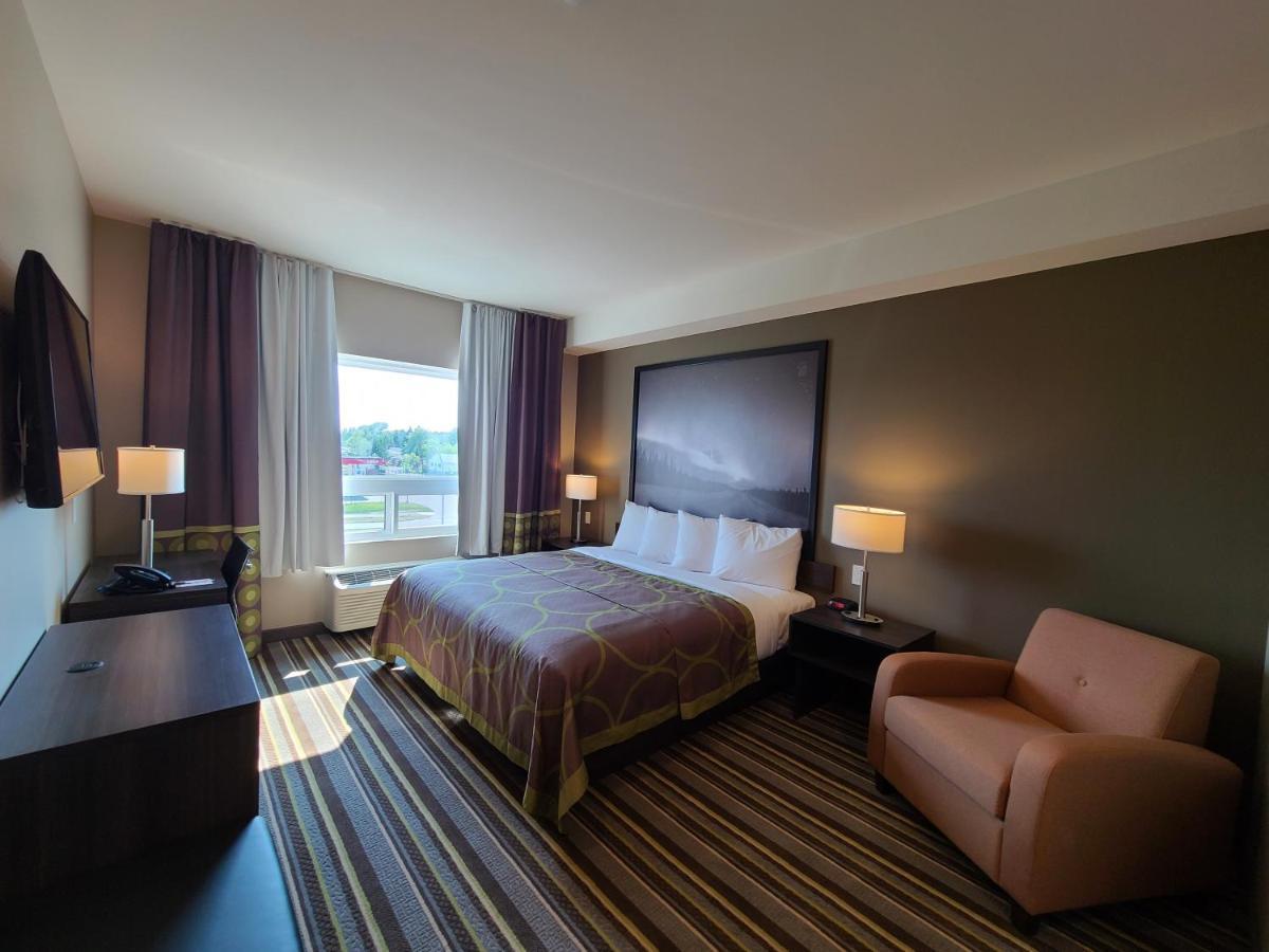 فندق Super 8 By Wyndham تومبسون المظهر الخارجي الصورة