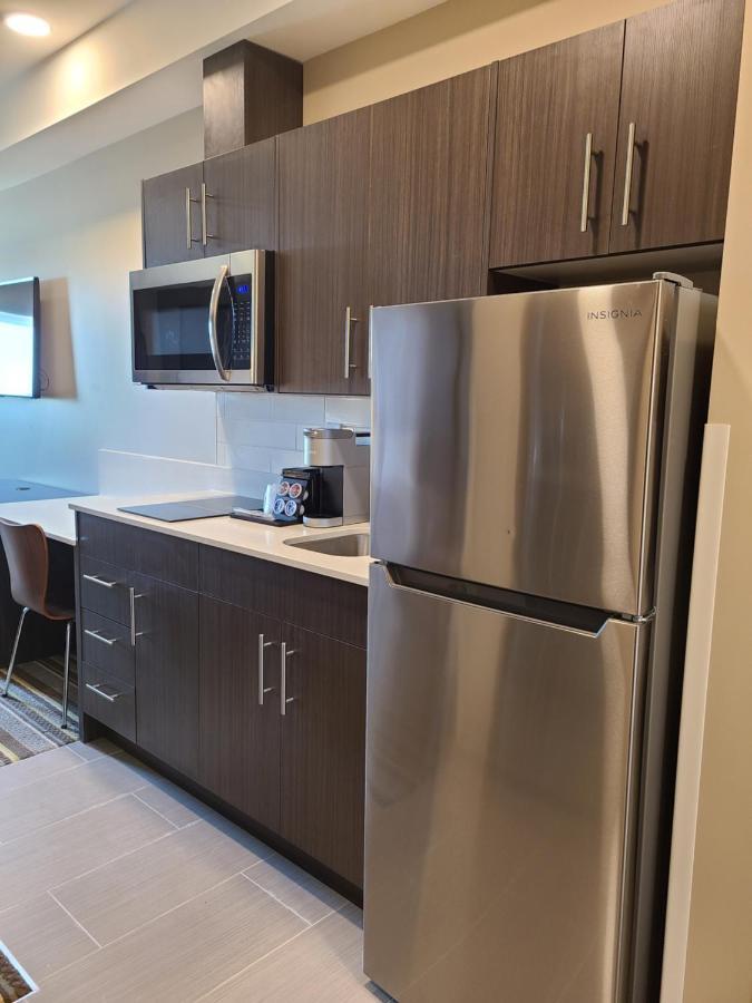 فندق Super 8 By Wyndham تومبسون المظهر الخارجي الصورة